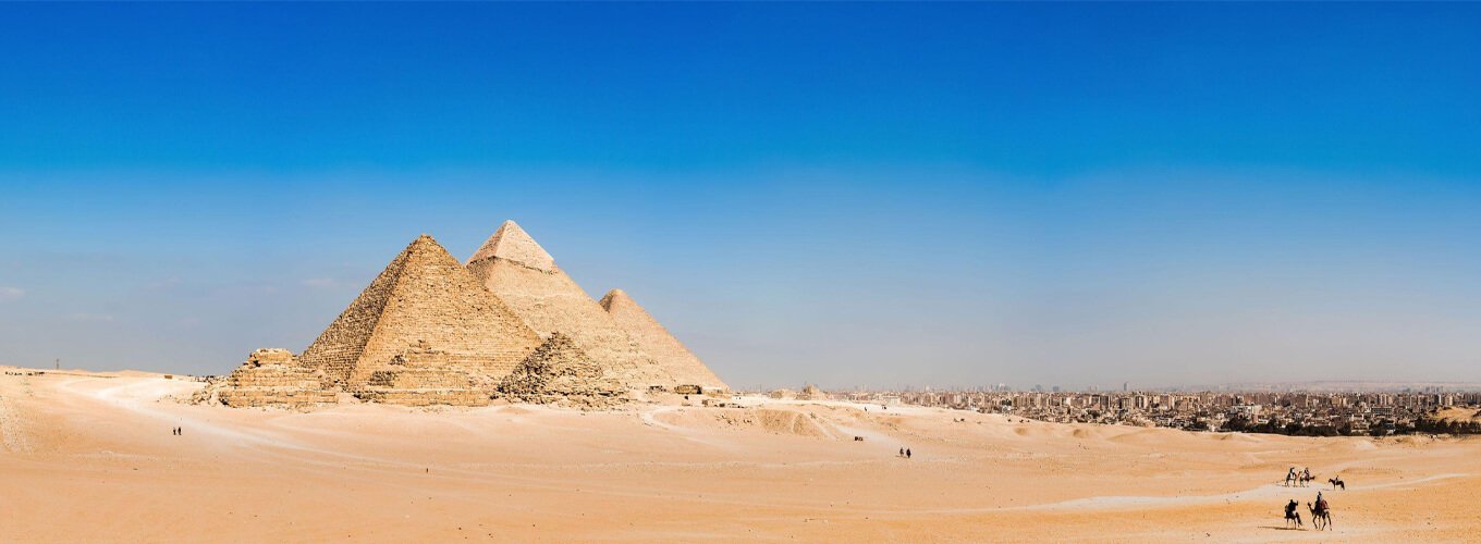 A-wonderful-picture-of-the-Giza-Pyramids-and-the-Sphinx History of the Pyramids of Giza